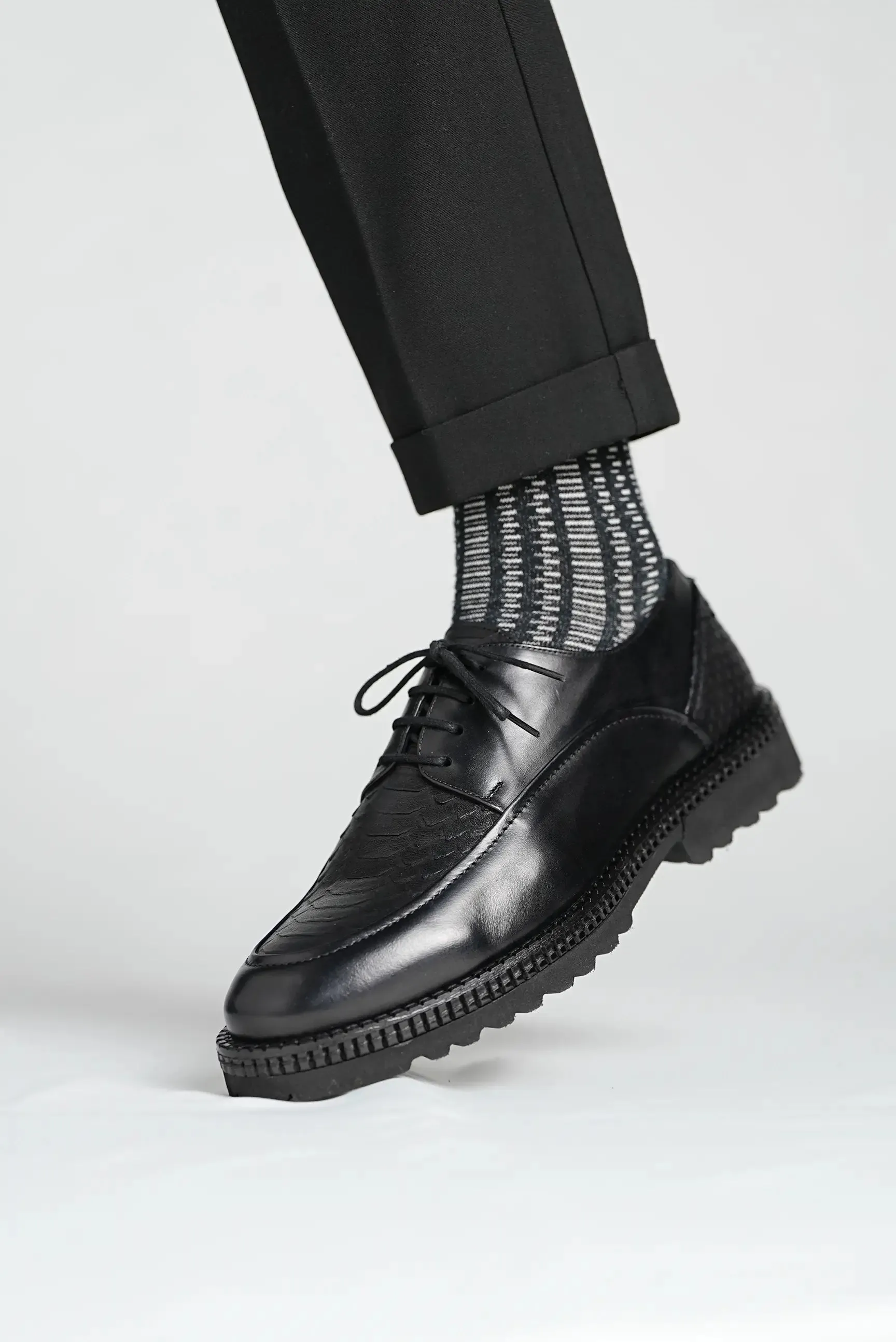 Black S Pattern Laces Chunky