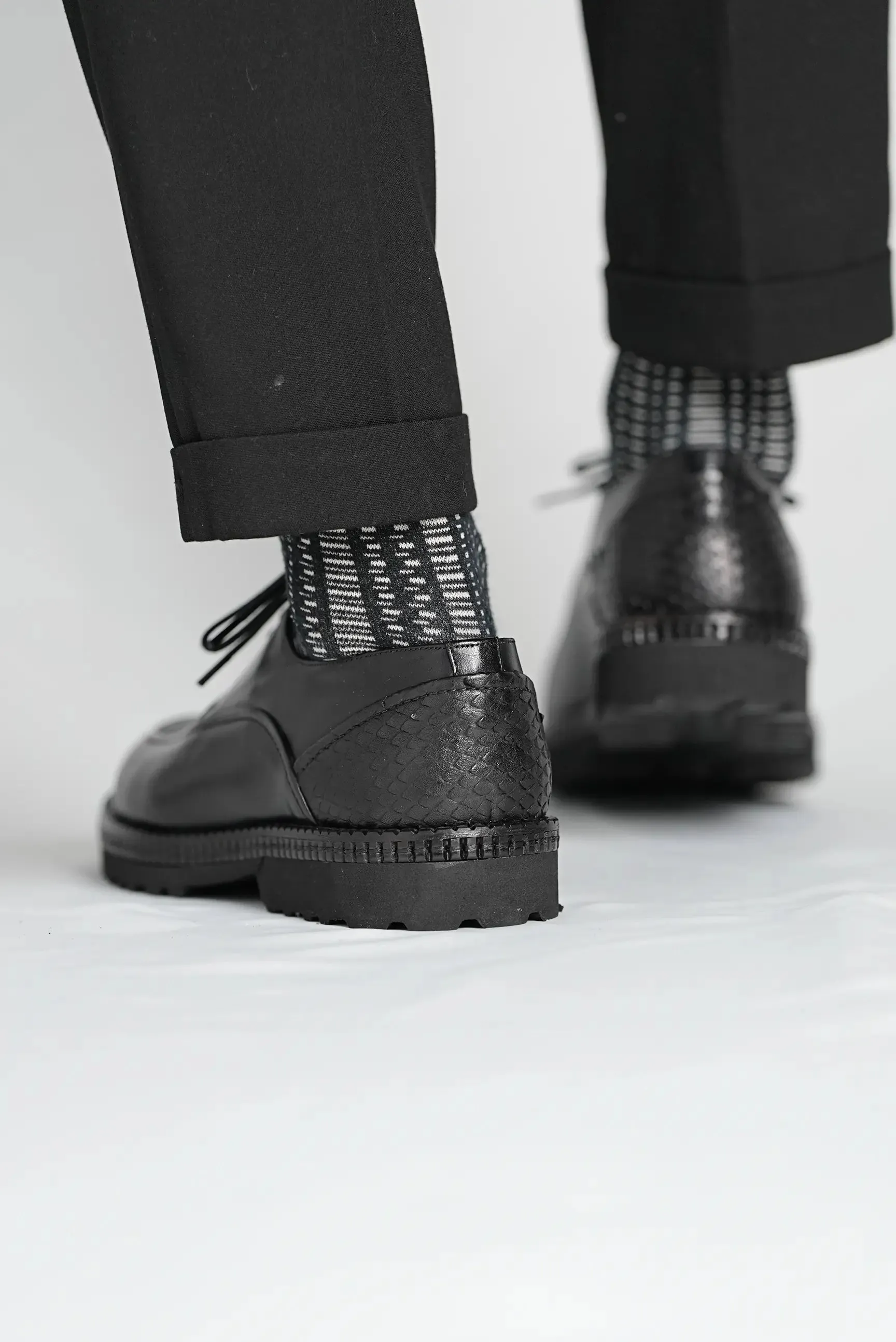 Black S Pattern Laces Chunky
