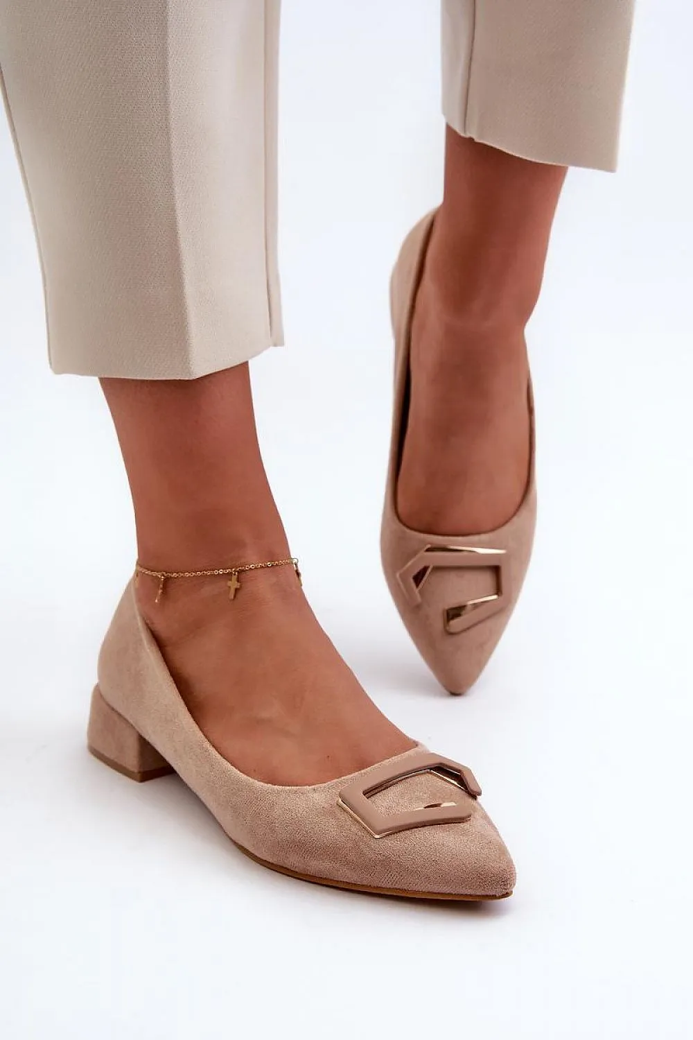 Heel pumps