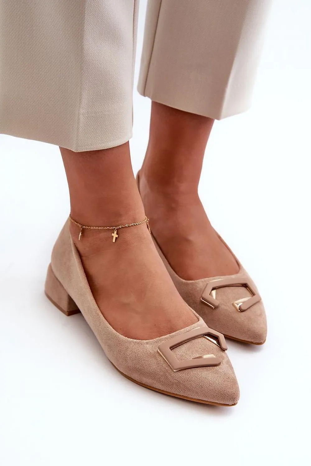 Heel pumps