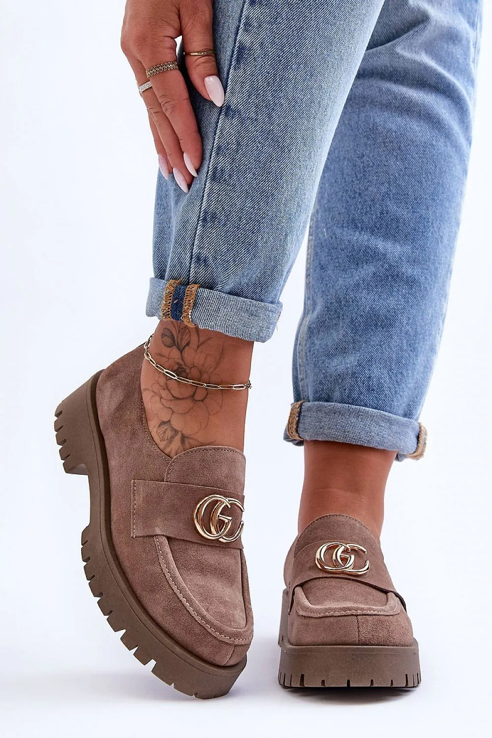 Heeled low shoes