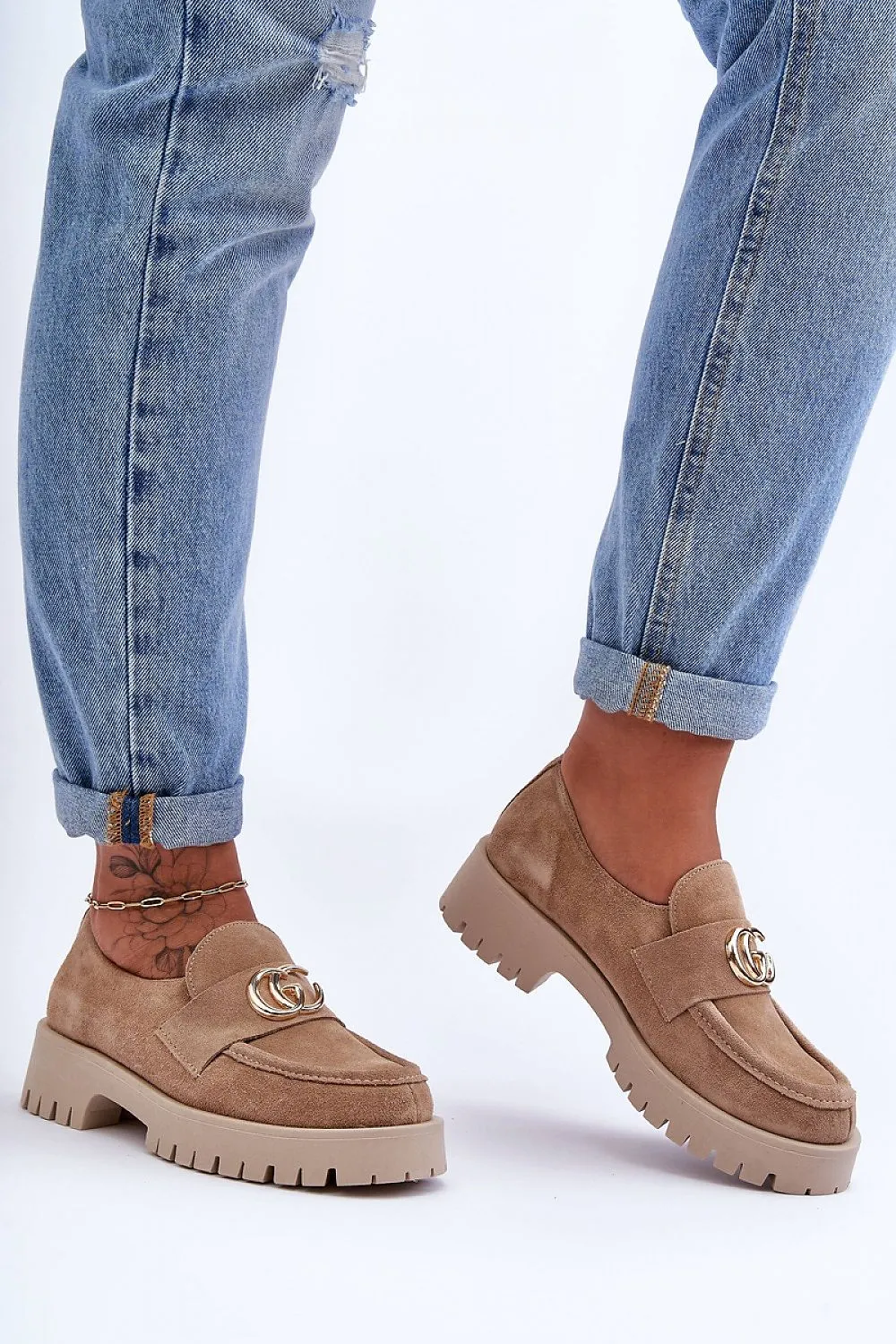 Heeled low shoes