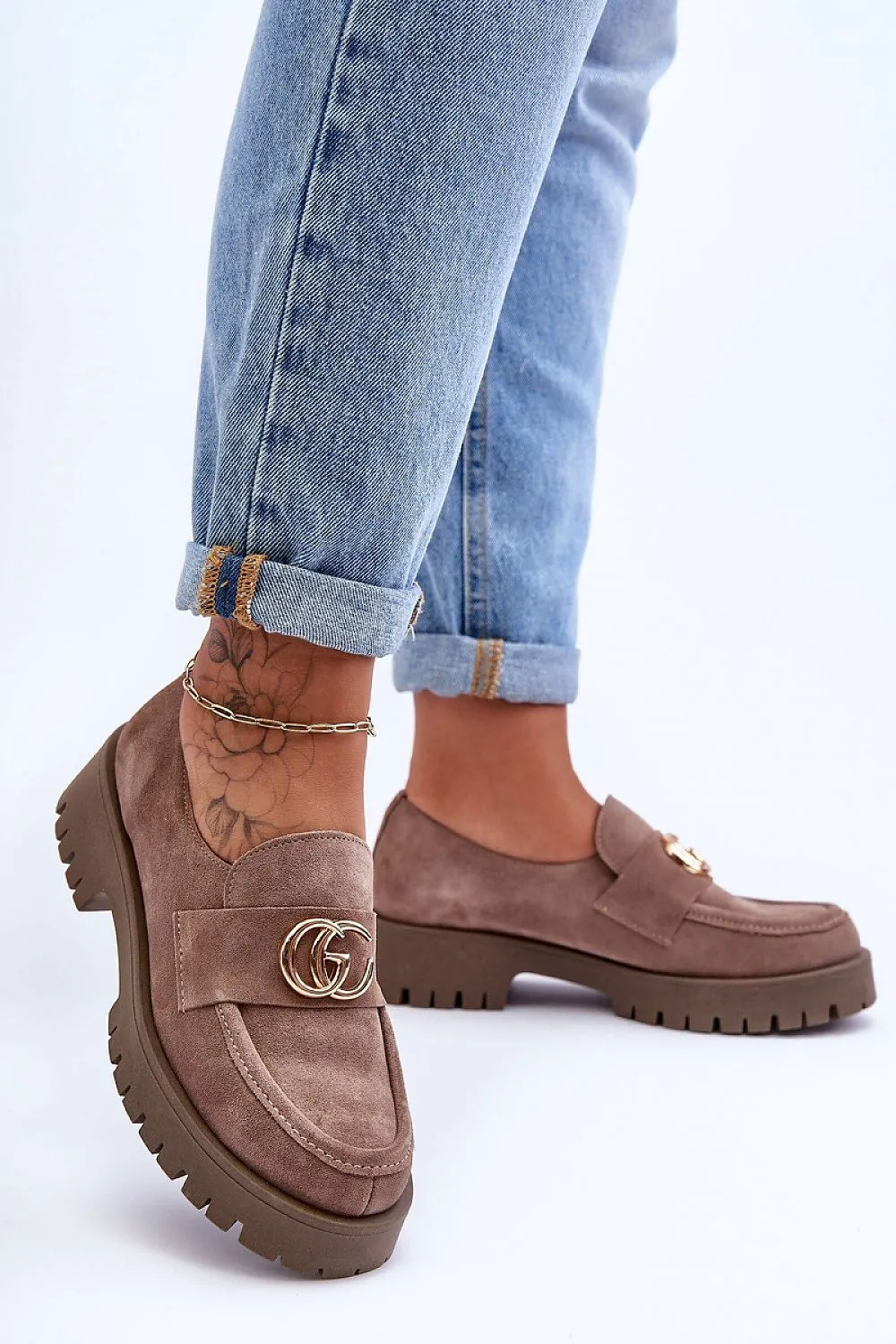 Heeled low shoes