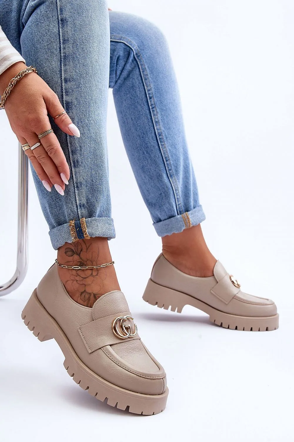 Heeled low shoes