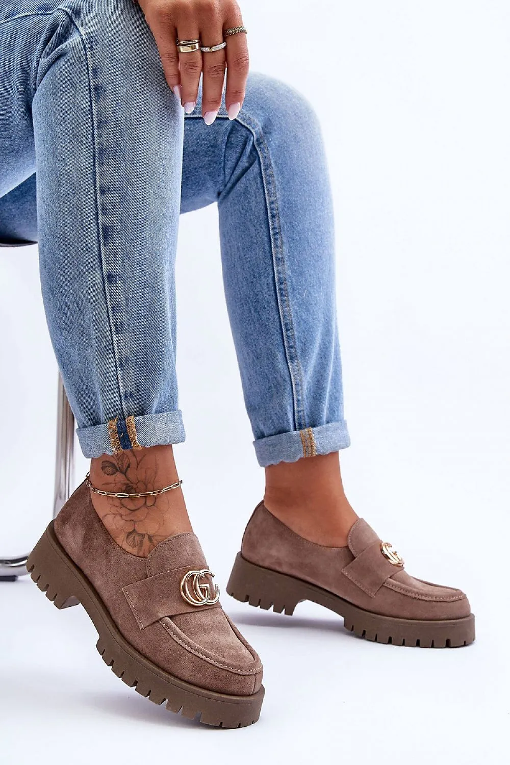 Heeled low shoes