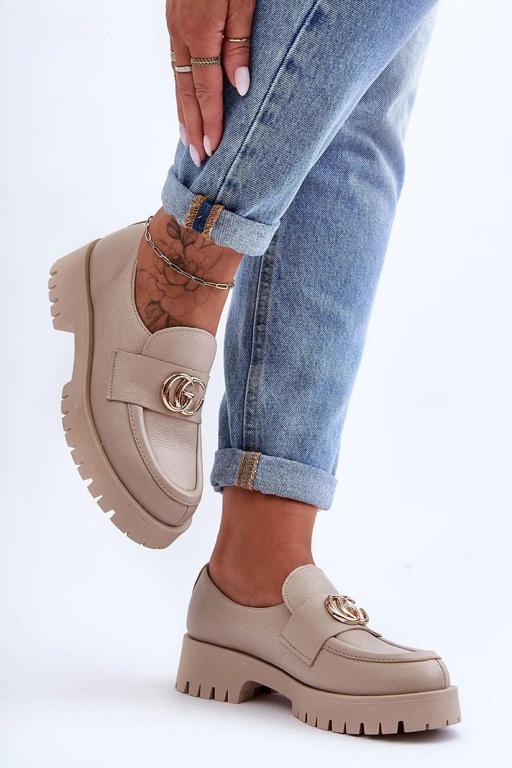 Heeled low shoes