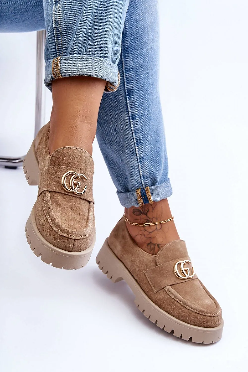 Heeled low shoes