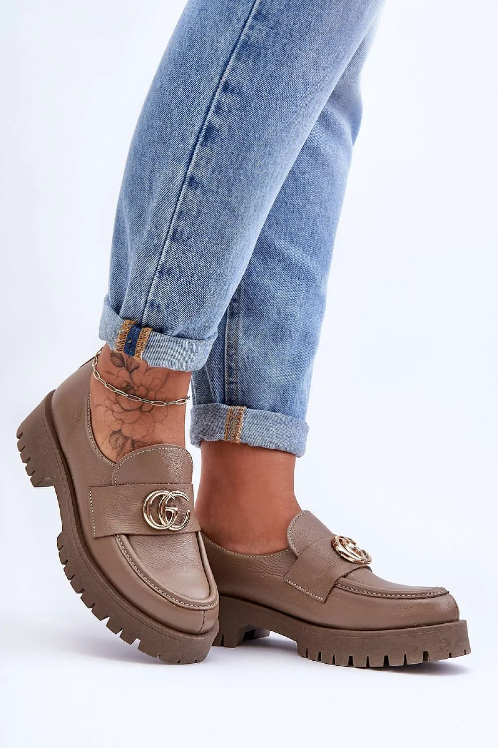 Heeled low shoes