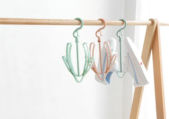 Plain windproof shoe drying rack