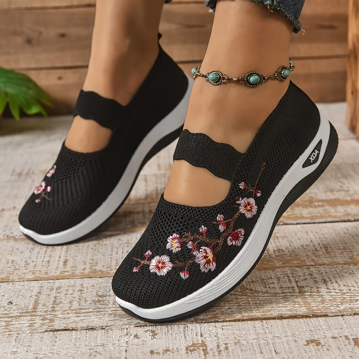 SupportPlus™ | Non-slip orthopedic shoes   FREE INSOLES