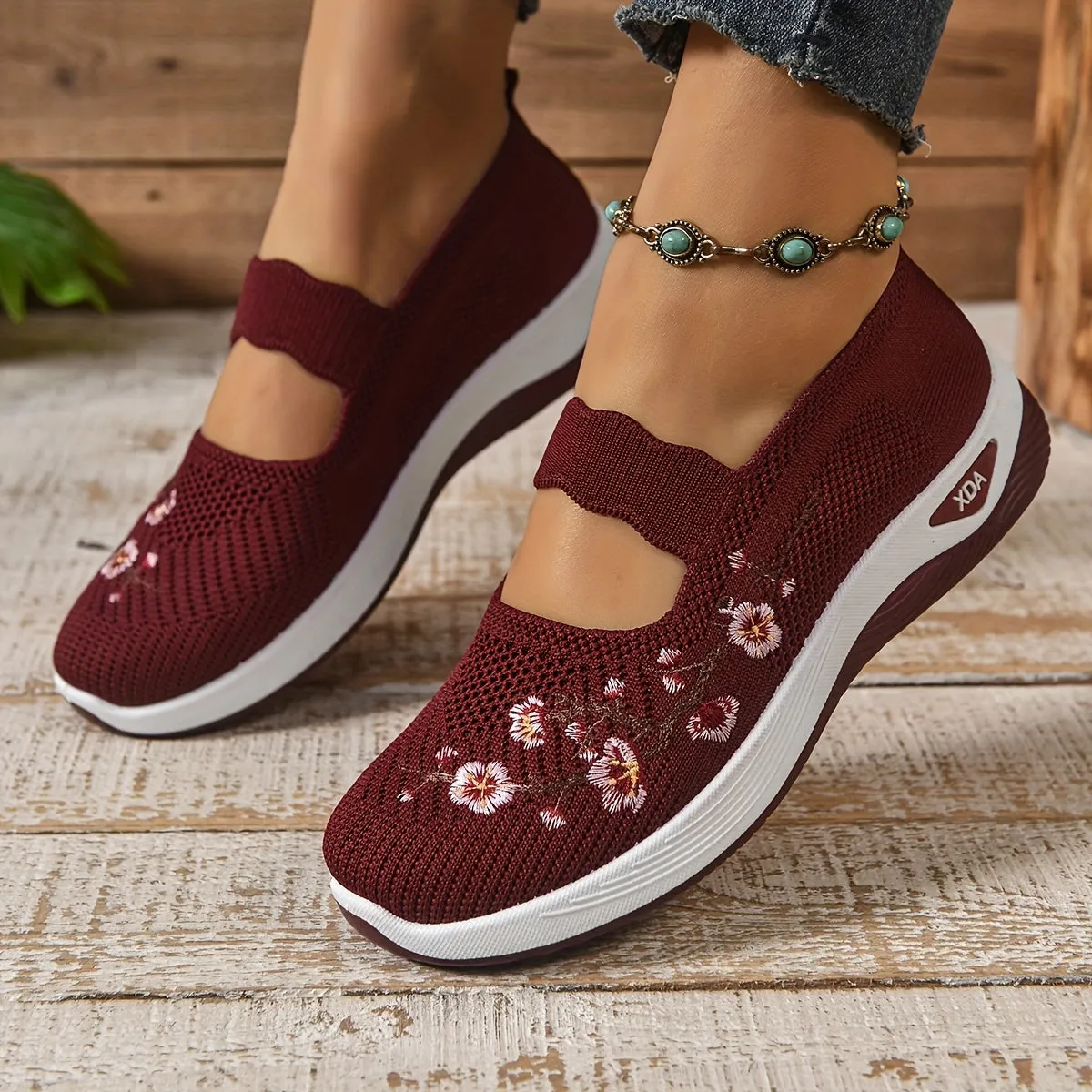 SupportPlus™ | Non-slip orthopedic shoes   FREE INSOLES