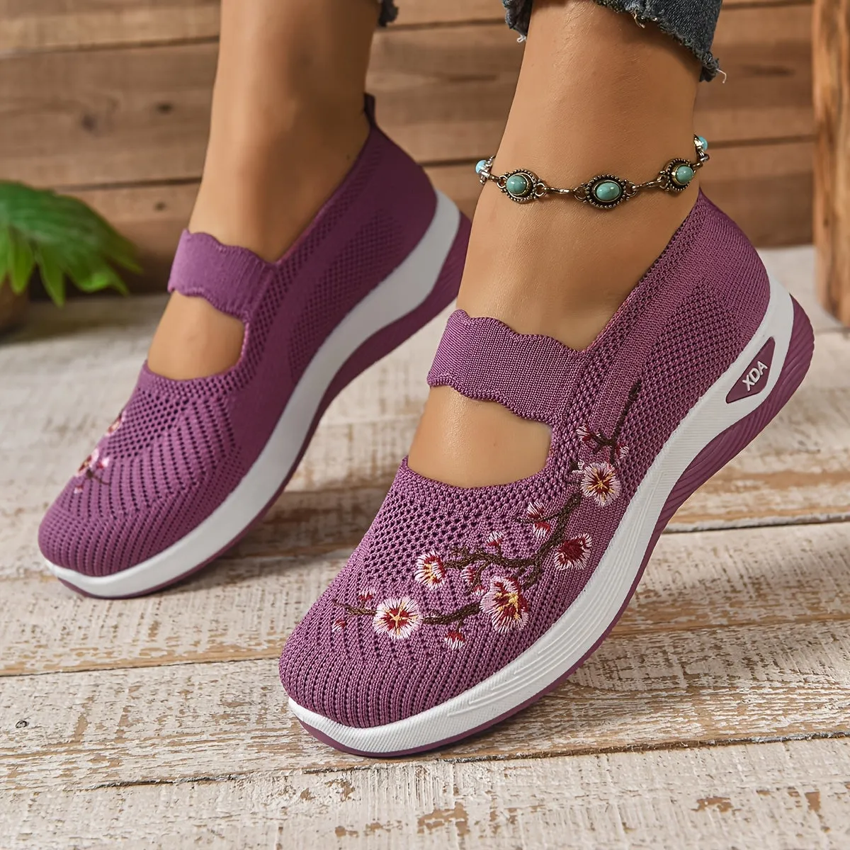 SupportPlus™ | Non-slip orthopedic shoes   FREE INSOLES
