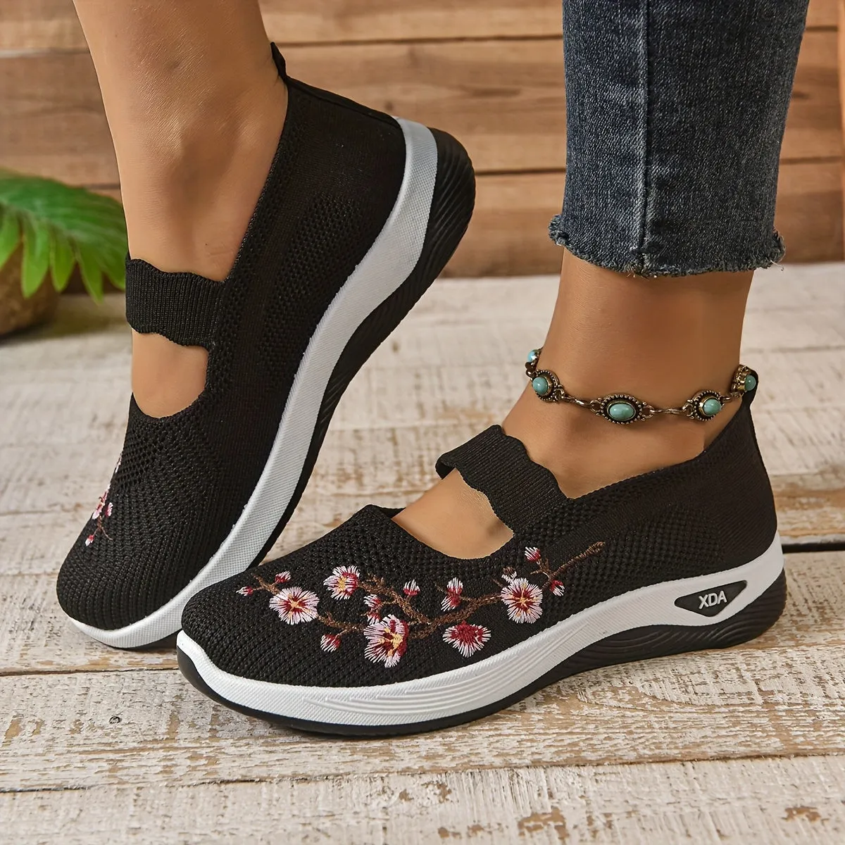 SupportPlus™ | Non-slip orthopedic shoes   FREE INSOLES